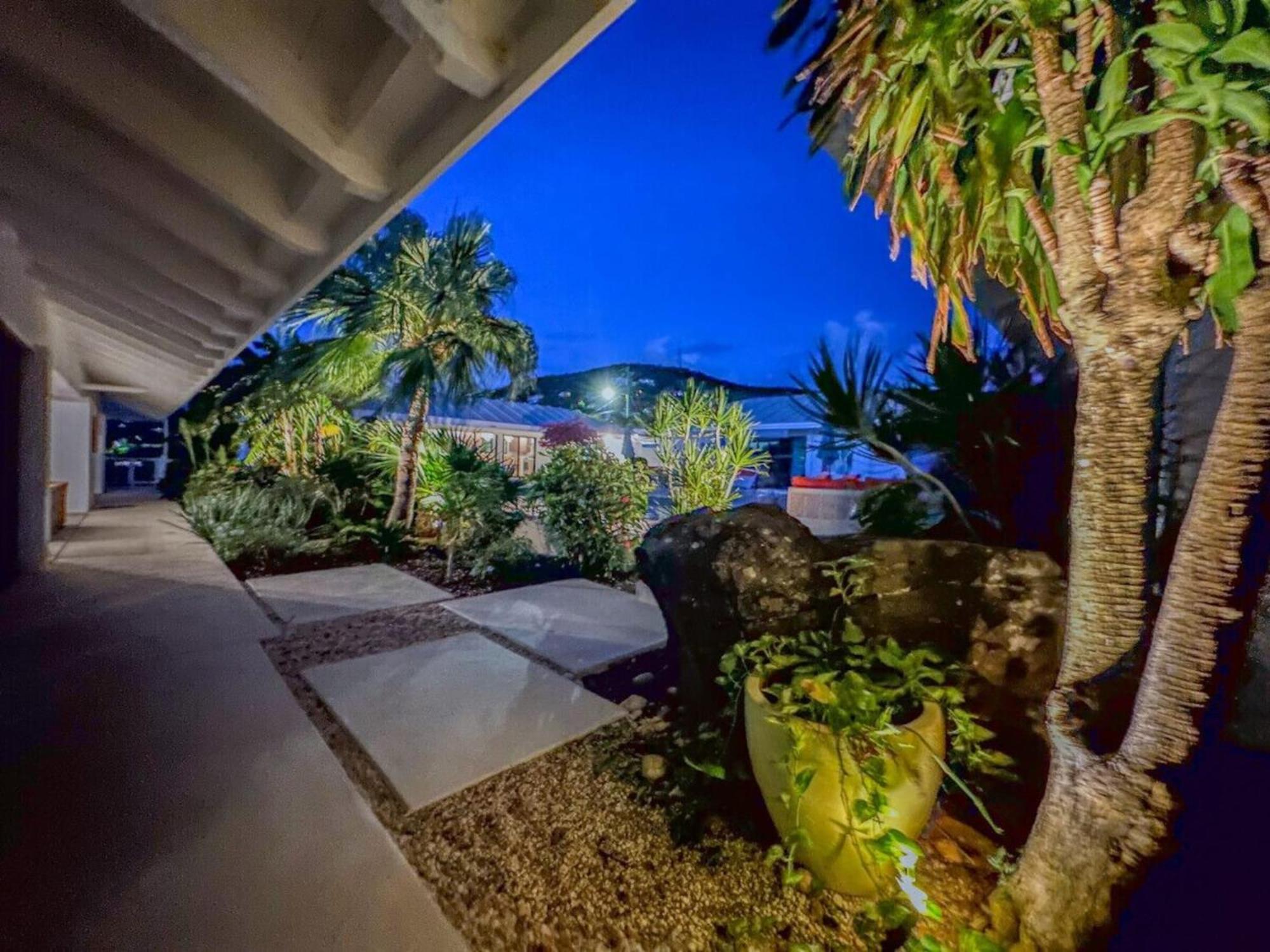 Royal Villa With A Huge Swimming Pool Cowell Battery 외부 사진