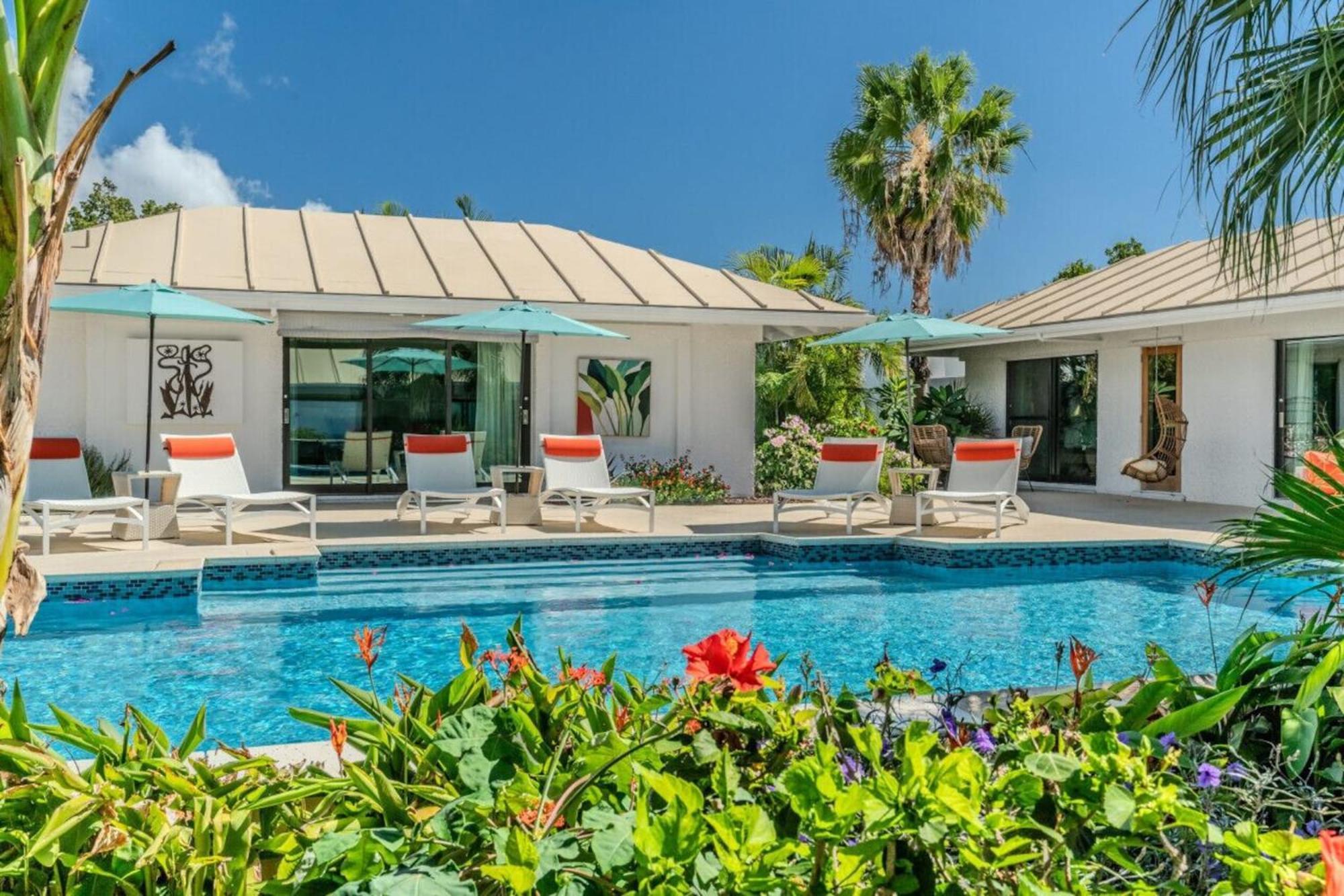 Royal Villa With A Huge Swimming Pool Cowell Battery 외부 사진