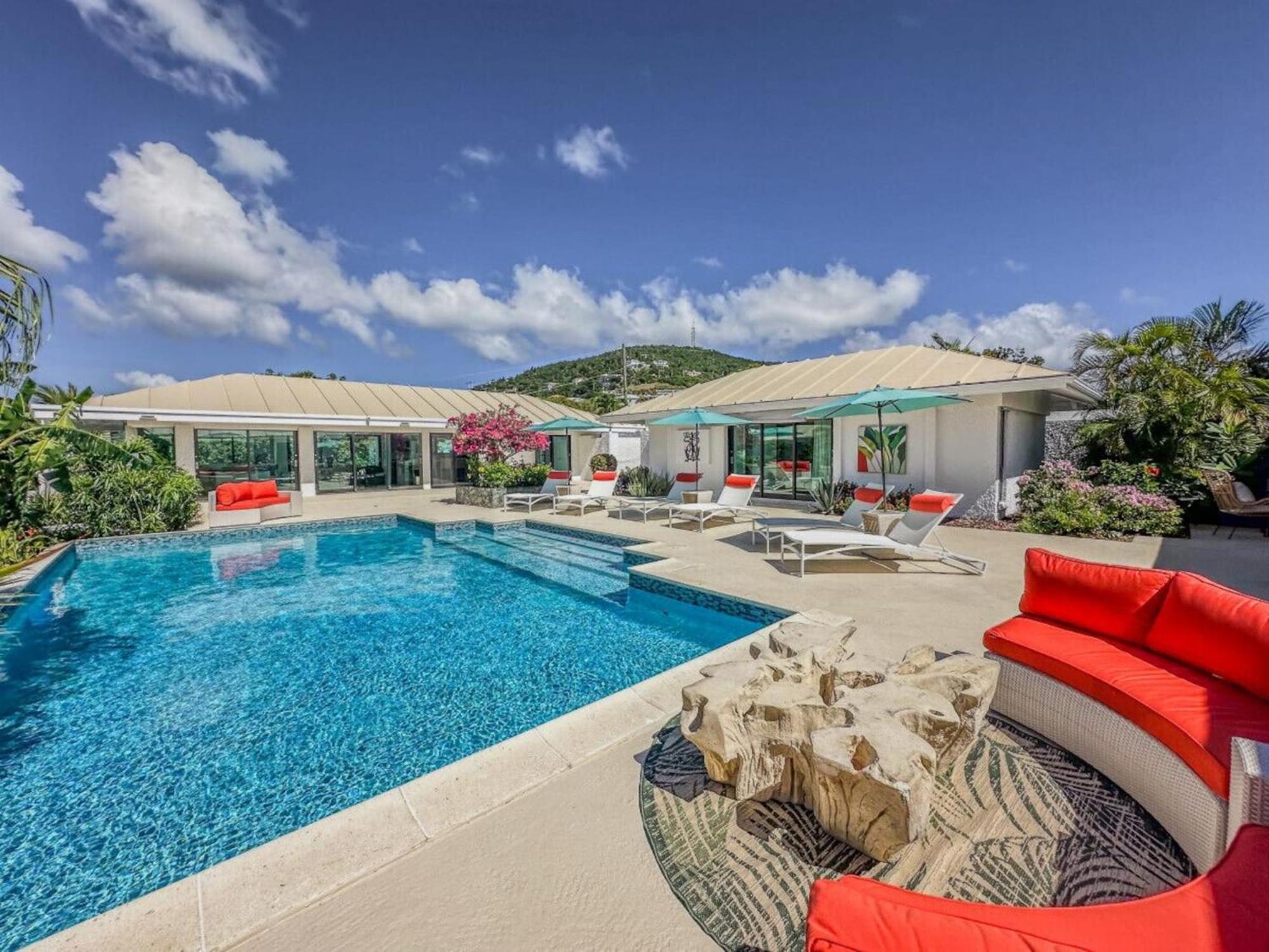 Royal Villa With A Huge Swimming Pool Cowell Battery 외부 사진