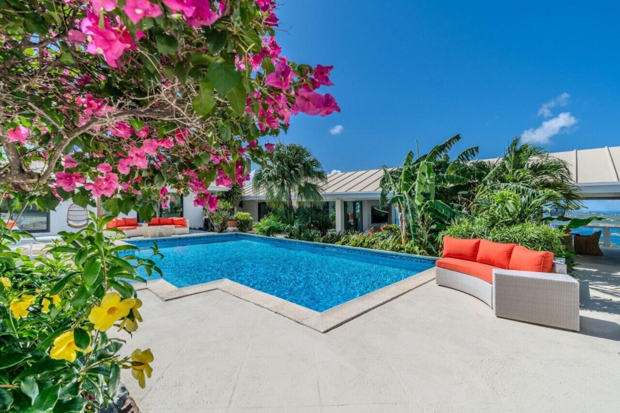 Royal Villa With A Huge Swimming Pool Cowell Battery 외부 사진