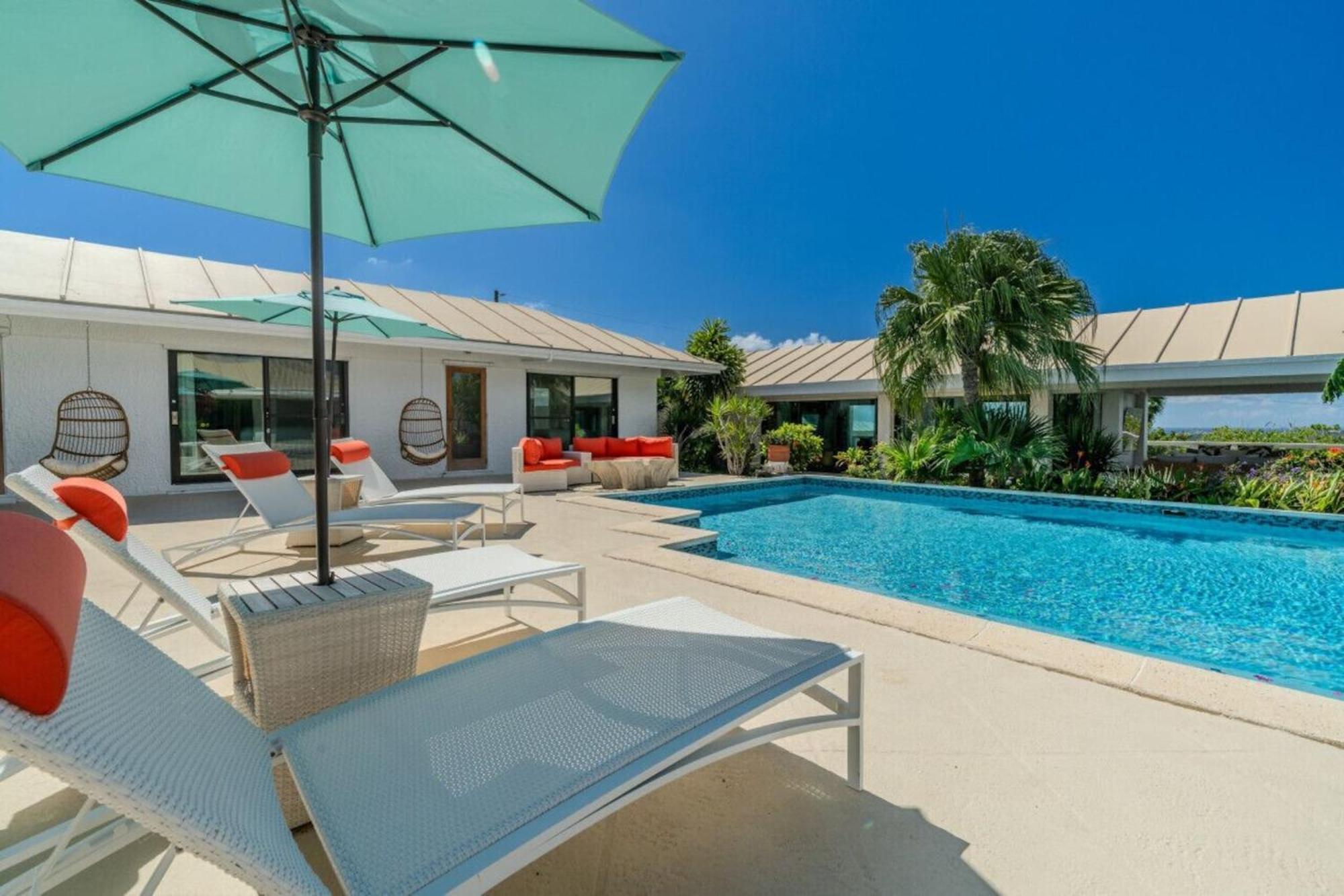 Royal Villa With A Huge Swimming Pool Cowell Battery 외부 사진