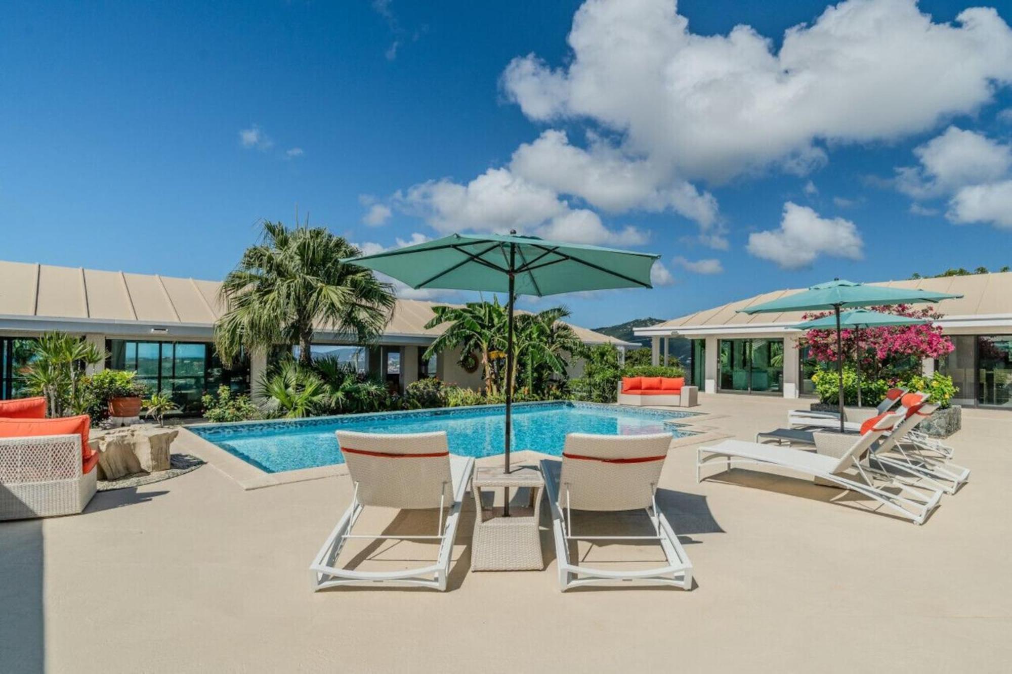 Royal Villa With A Huge Swimming Pool Cowell Battery 외부 사진